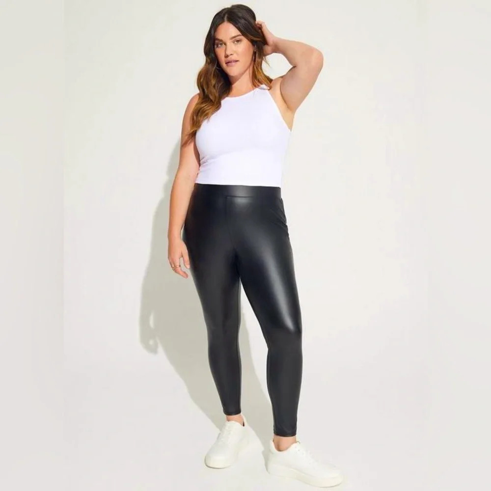 EUC- Torrid Faux Leather  Leggings Size 1